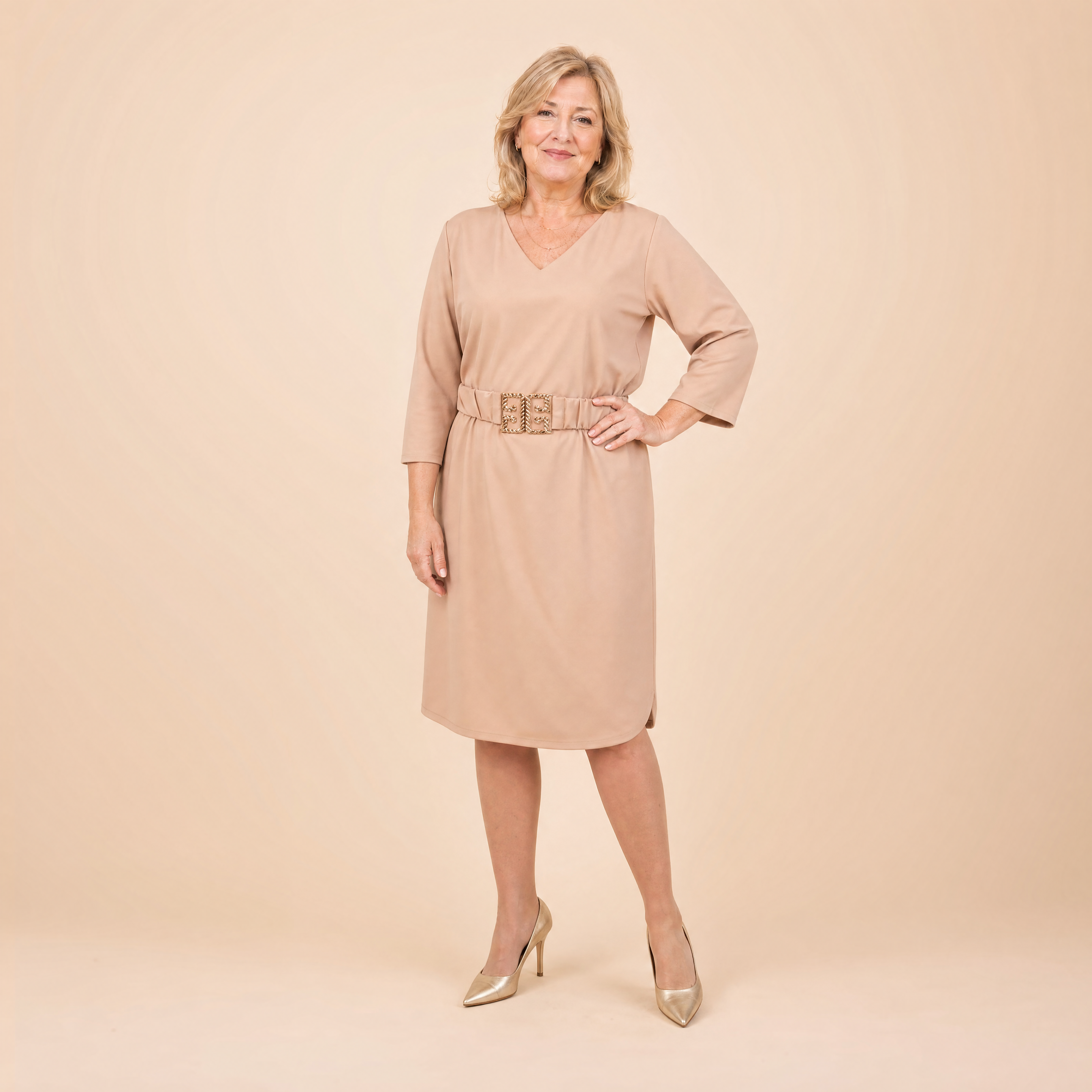 Elegancka beżowa sukienka midi dla kobiet - Sukienka Elegancja