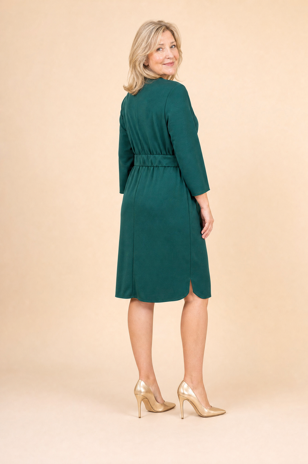 Elegancka butelkowa zieleń sukienka midi dla kobiet - Sukienka Elegancja