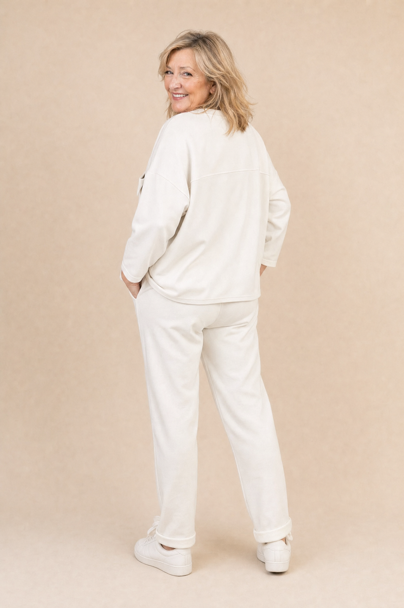 Komplet Dresowy Glamour — bluza z broszką + spodnie | Polska szwalnia
