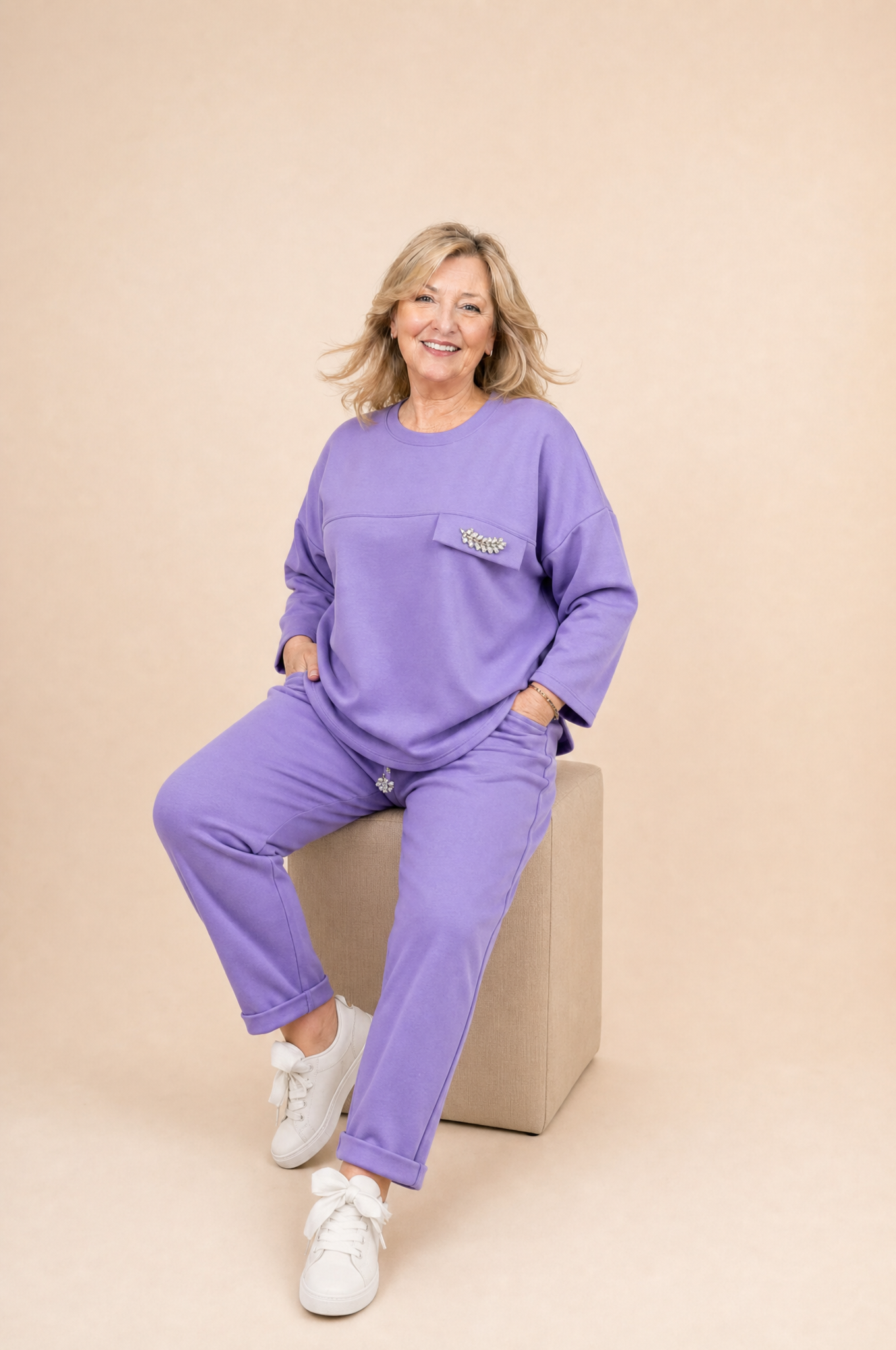 Komplet Dresowy Glamour — bluza z broszką + spodnie | Polska szwalnia