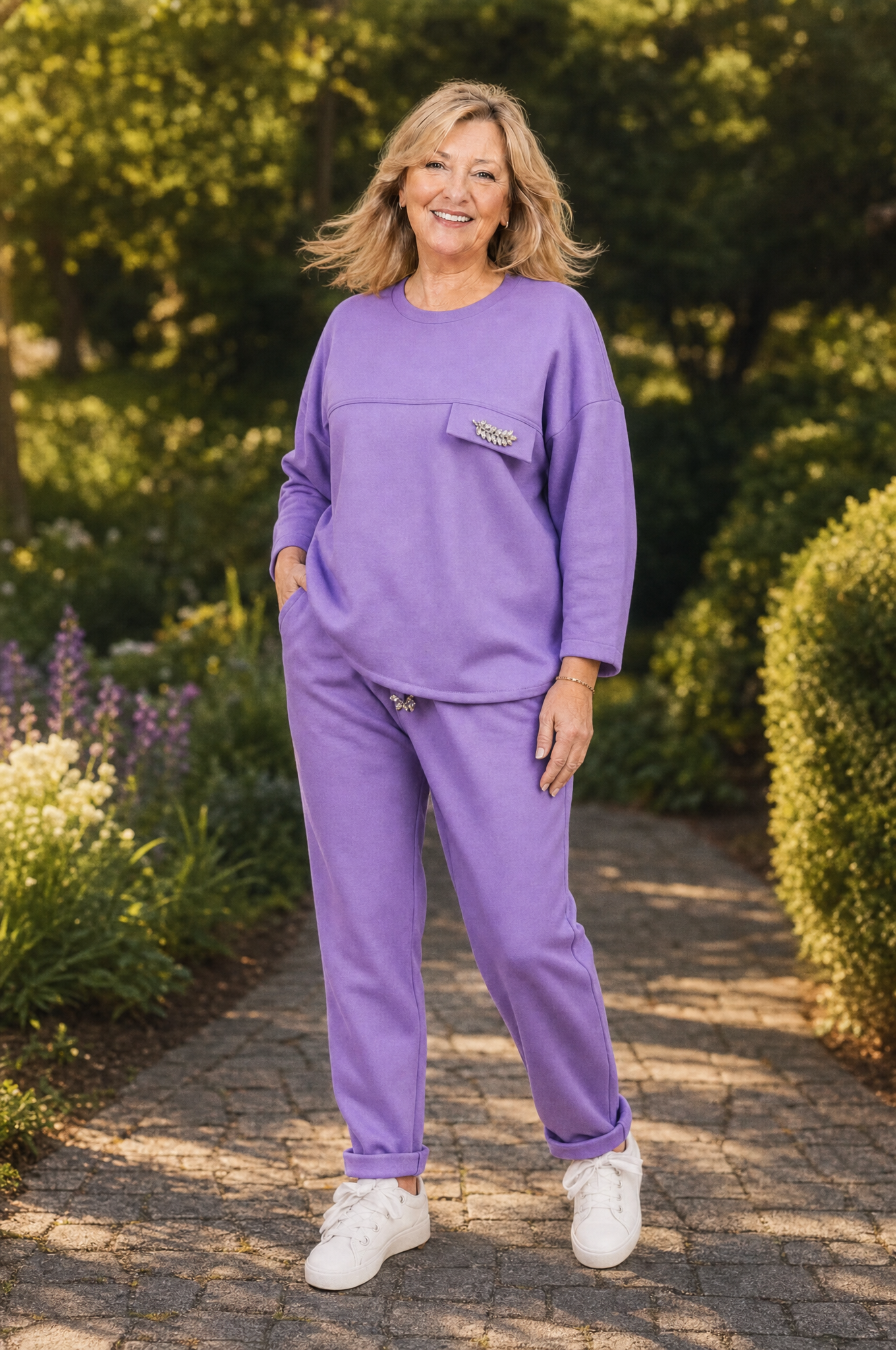 Komplet Dresowy Glamour — bluza z broszką + spodnie | Polska szwalnia
