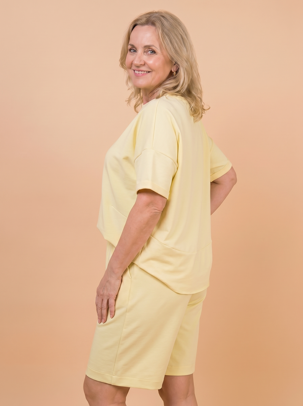 Komplet Letni Masełko — t-shirt oversize i szorty plus size | 100% Masełko (wiskoza) Polska szwalnia