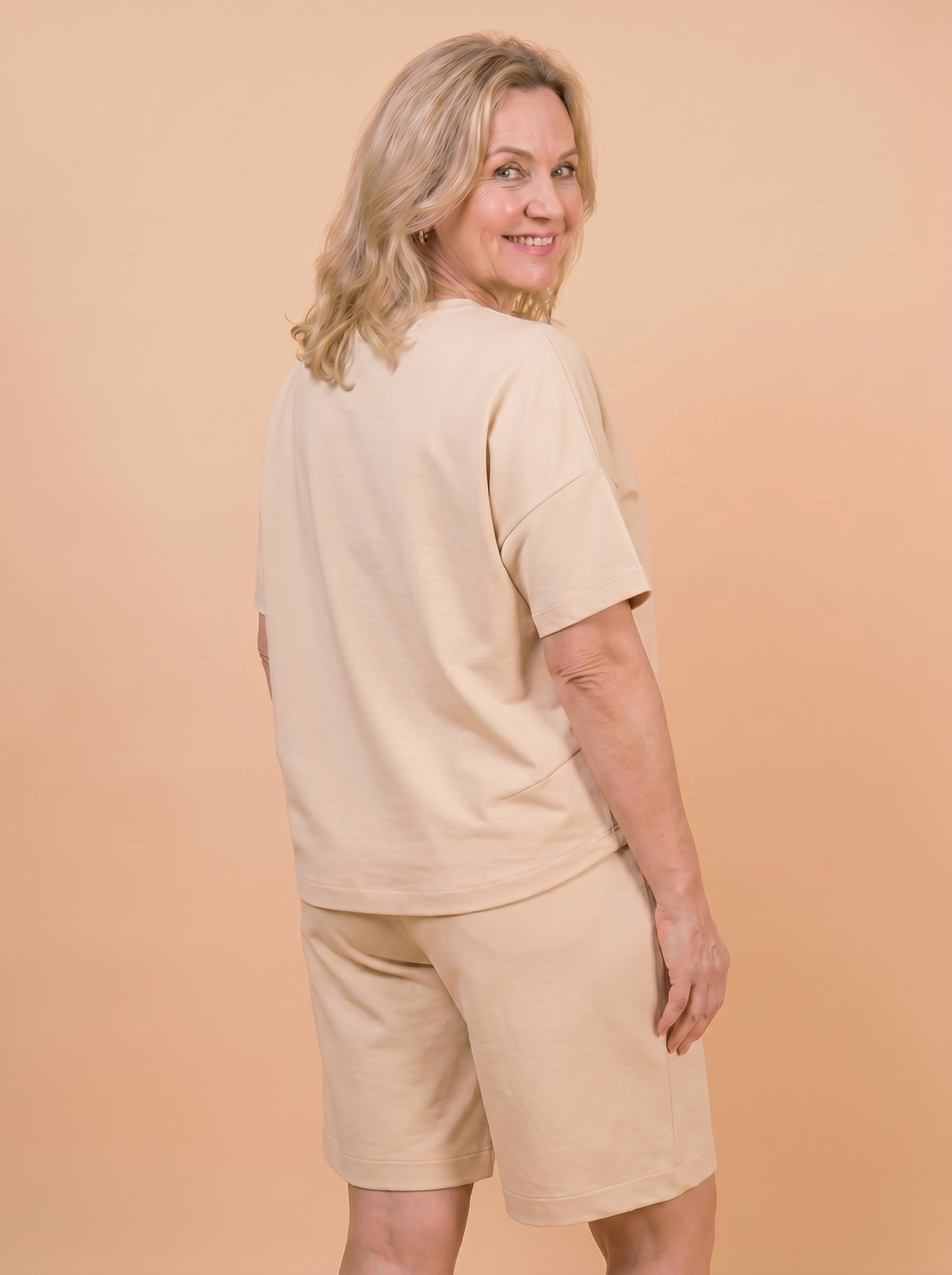 Komplet Letni Masełko — t-shirt oversize i szorty plus size | 100% Masełko (wiskoza) Polska szwalnia